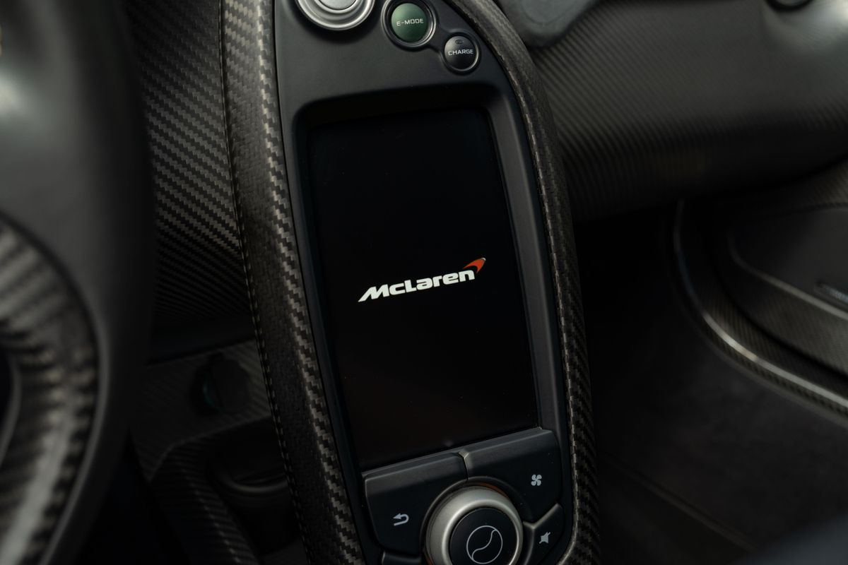 2014 McLaren P1