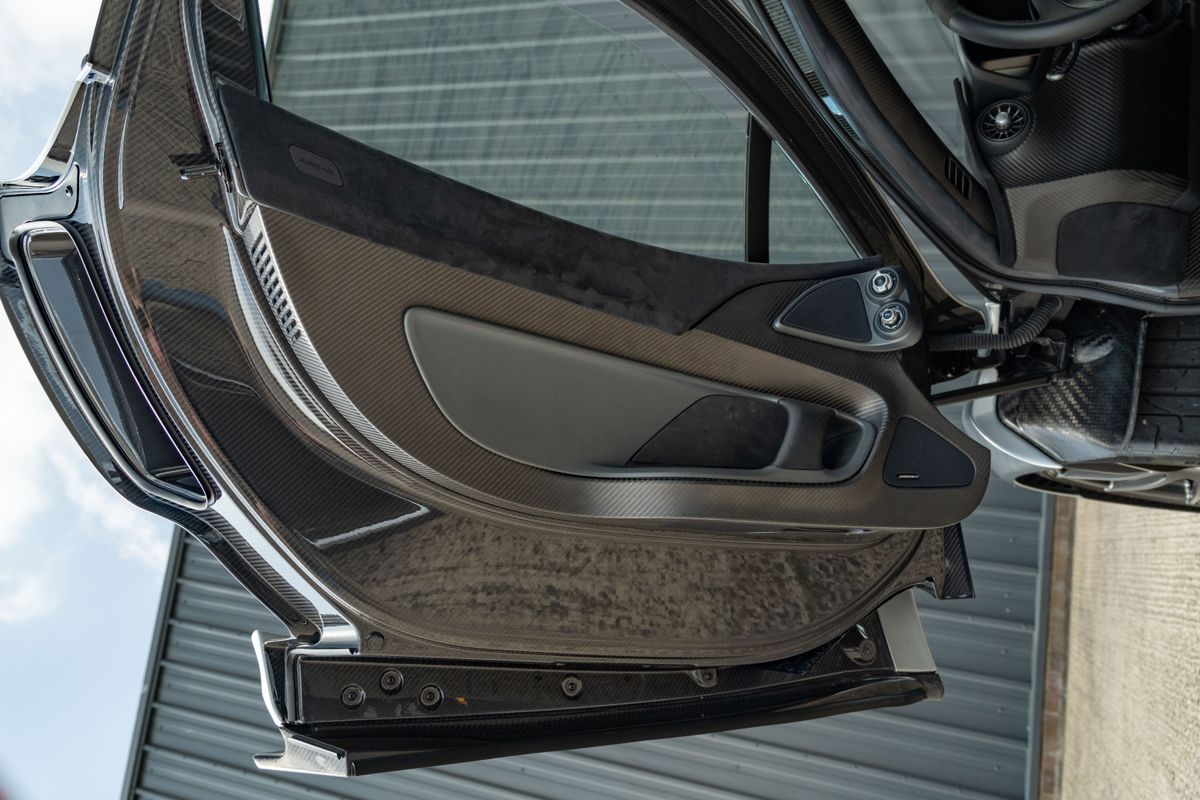 2014 McLaren P1