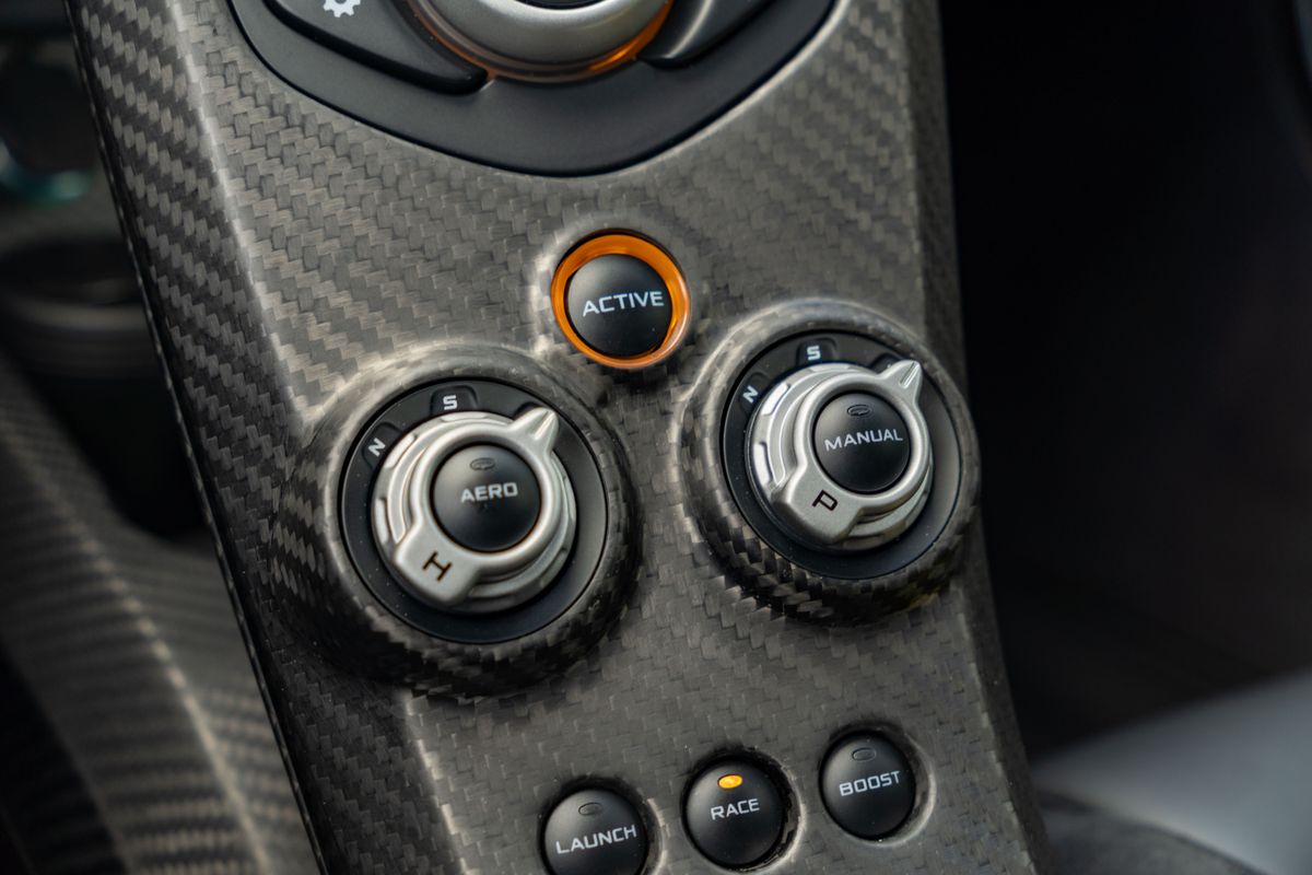 2014 McLaren P1