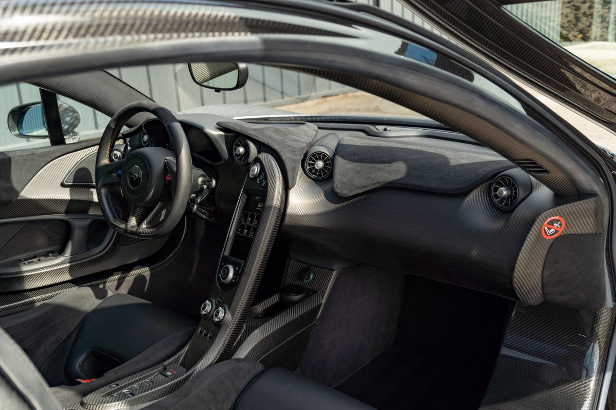 2014 McLaren P1