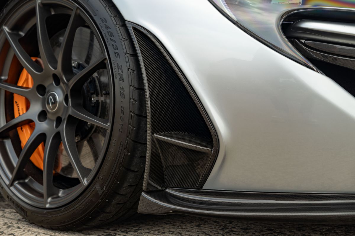 2014 McLaren P1