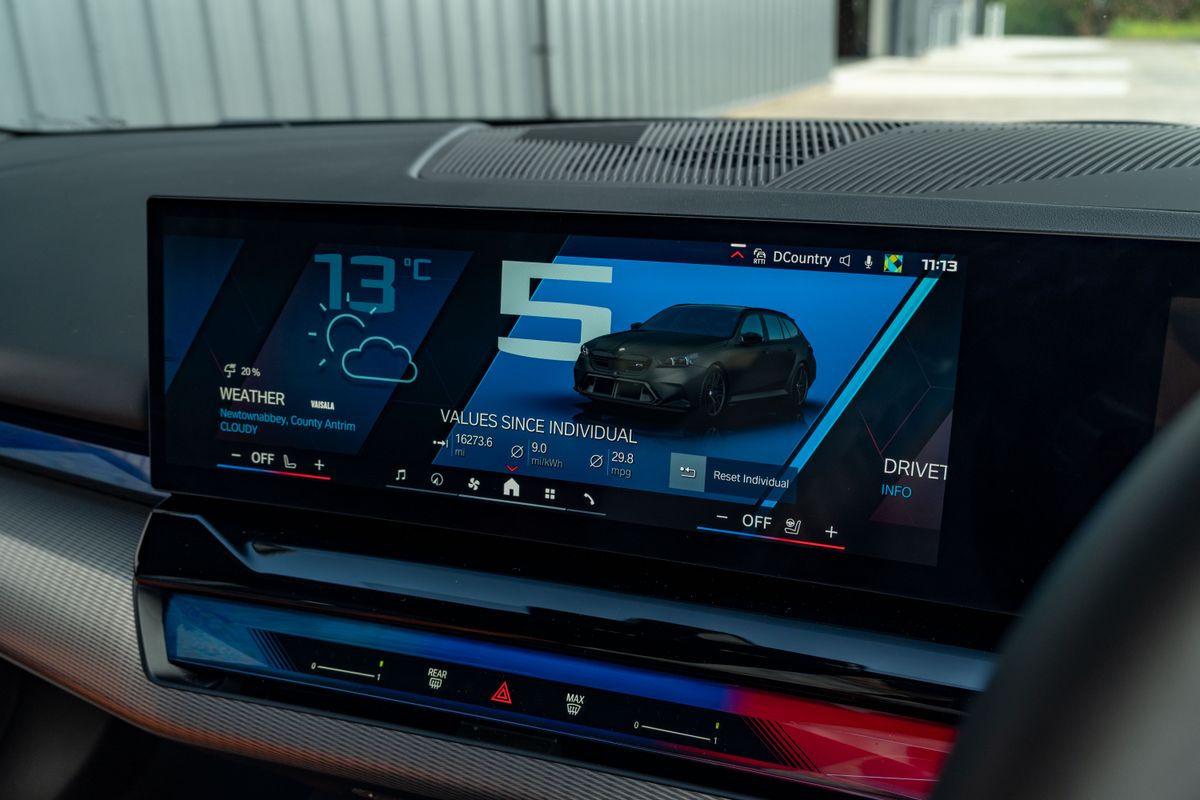 2025 BMW M5 Touring