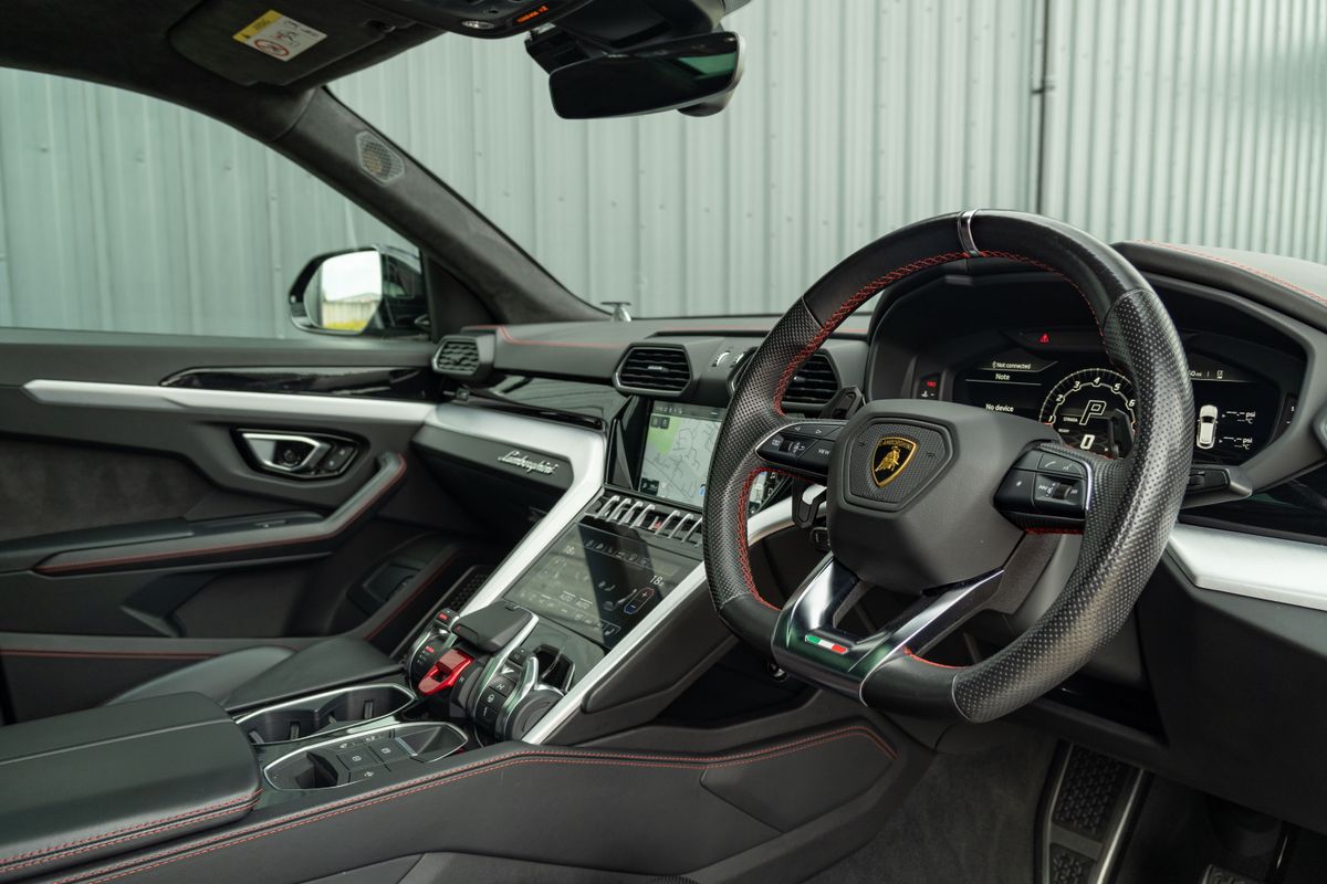 2022 Lamborghini Urus