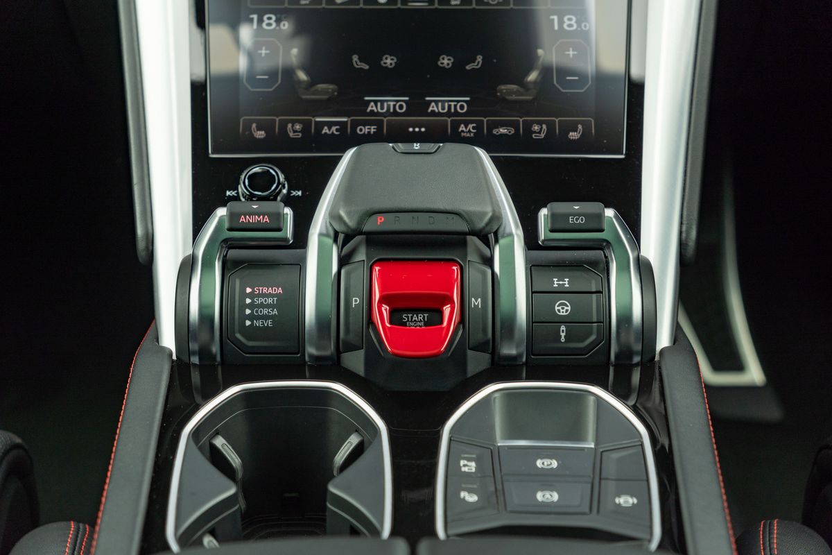 2022 Lamborghini Urus