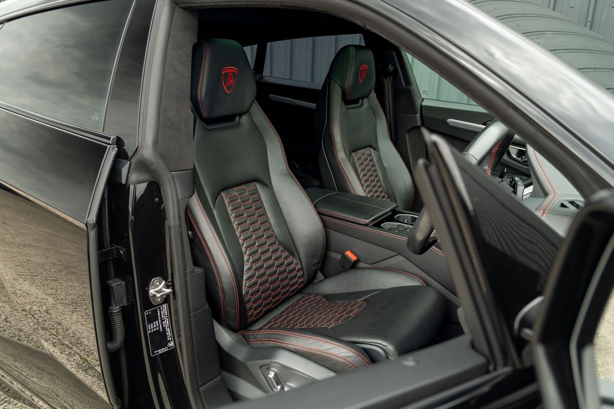 2022 Lamborghini Urus