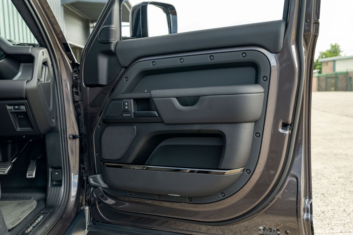 2026 Land Rover Defender 110 Octa