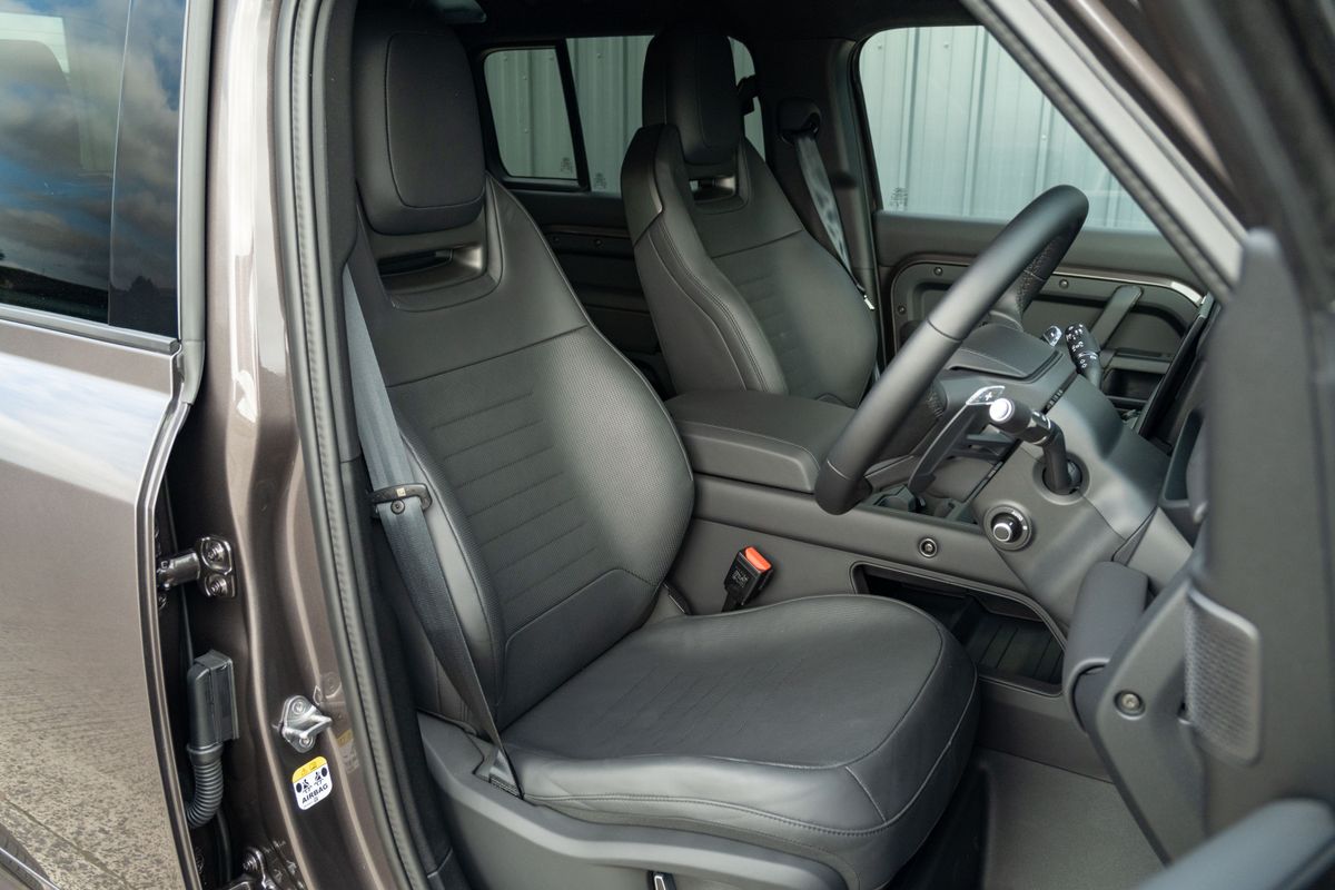 2026 Land Rover Defender 110 Octa
