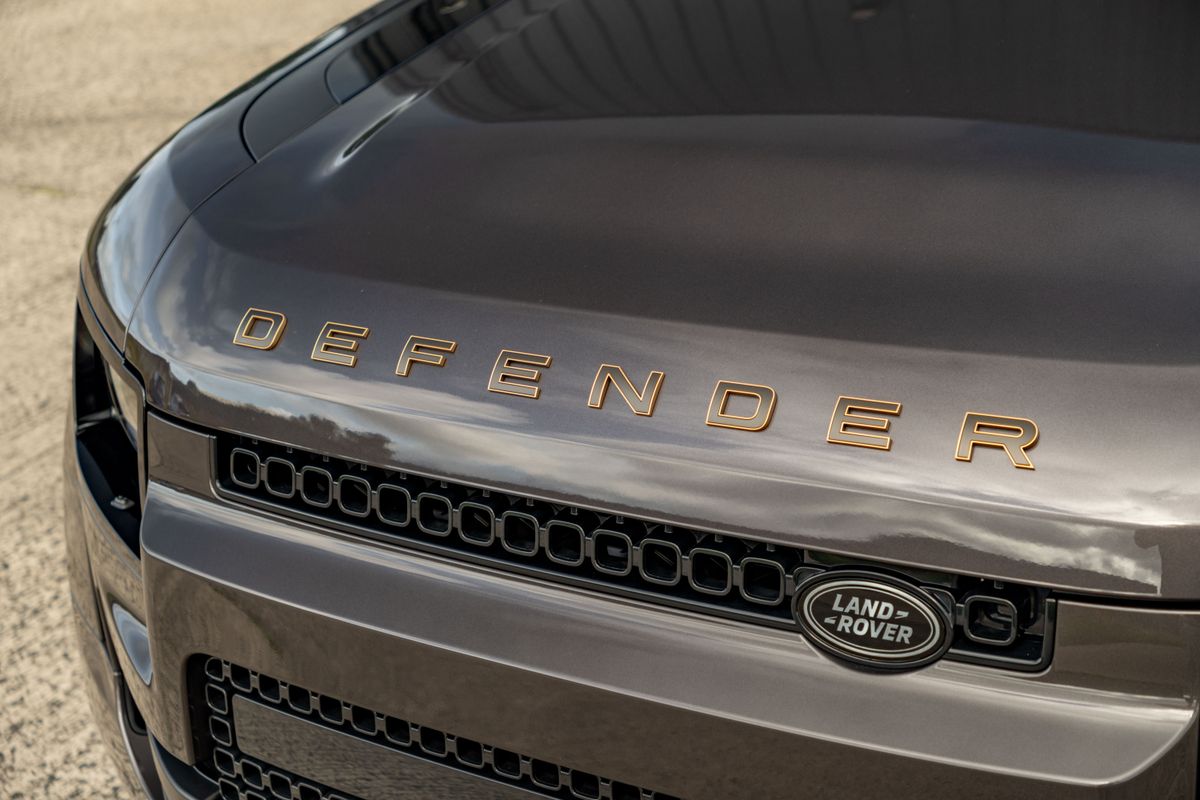 2026 Land Rover Defender 110 Octa