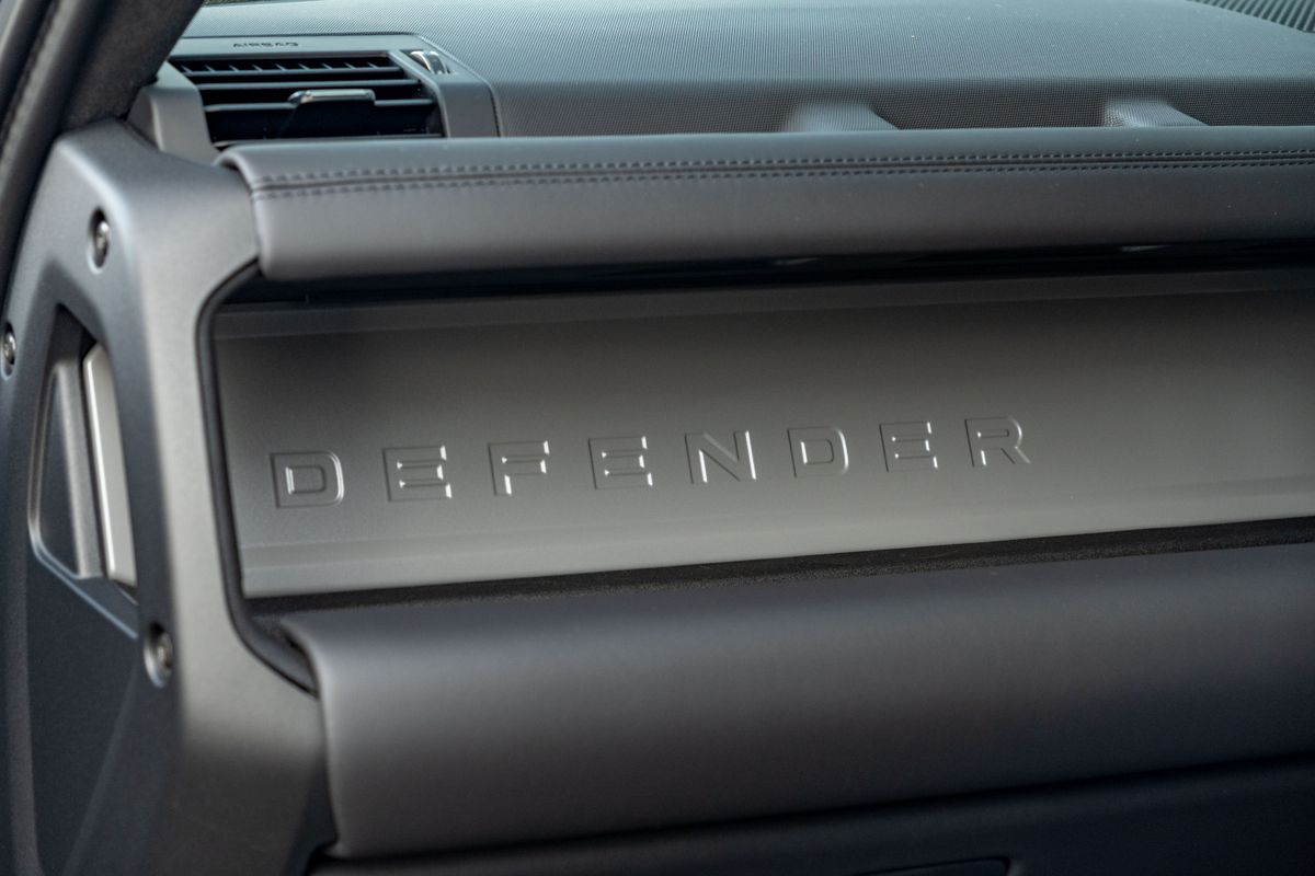 2026 Land Rover Defender 110 Octa