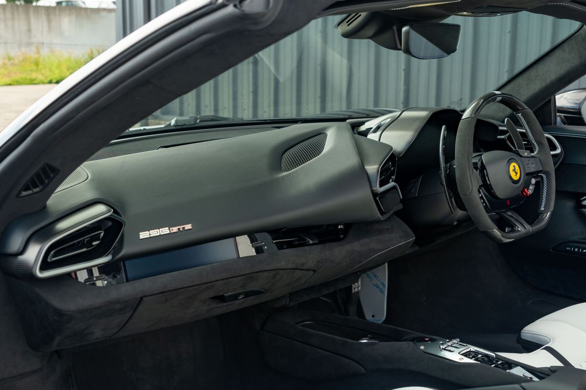2025 Ferrari 296 GTS
