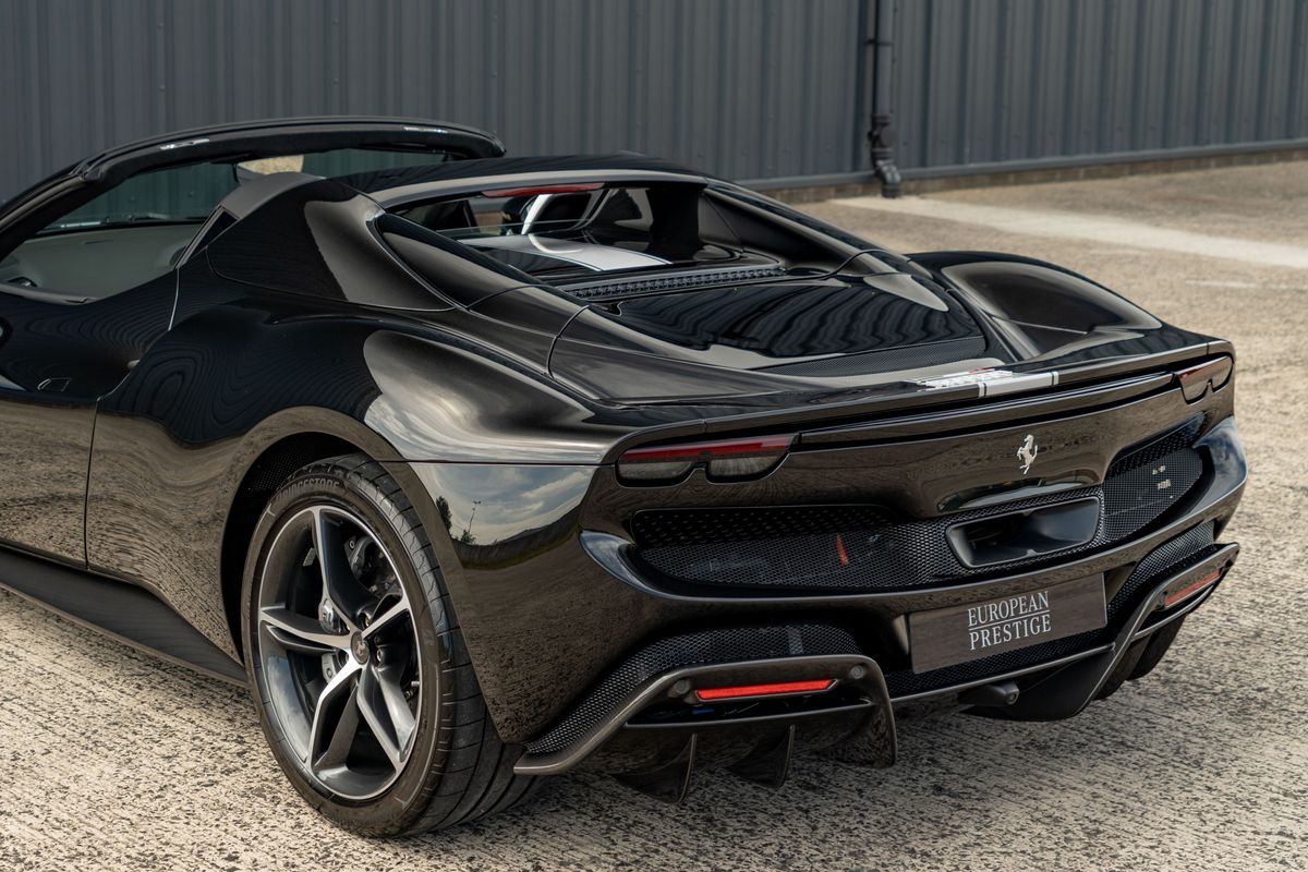 2025 Ferrari 296 GTS