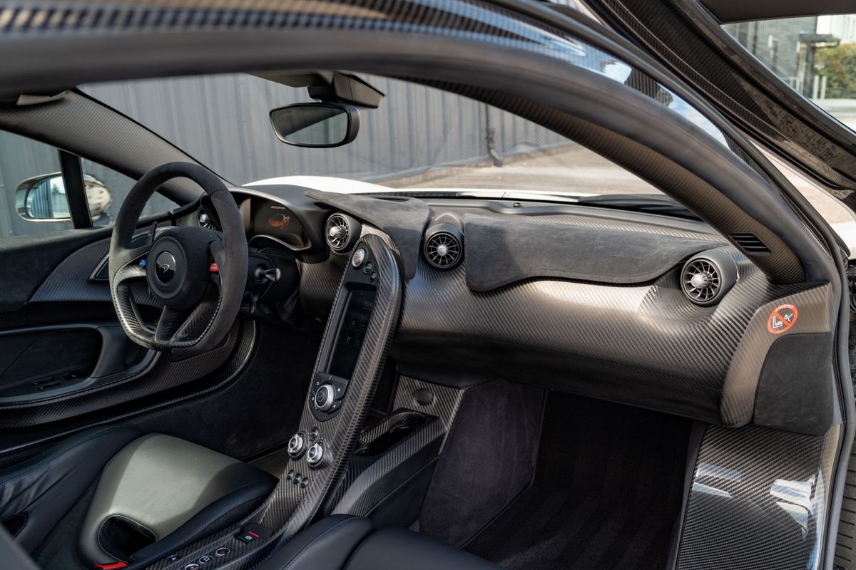 2014 McLaren P1