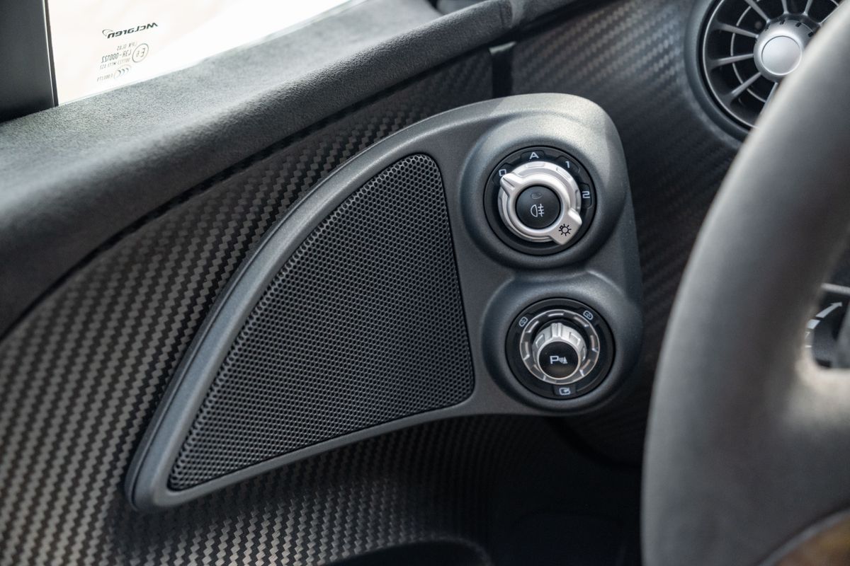 2014 McLaren P1