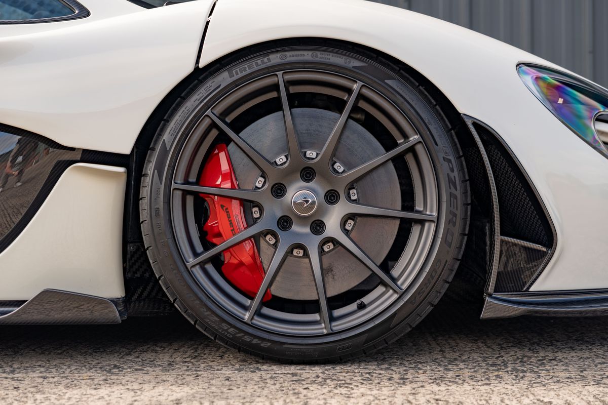 2014 McLaren P1