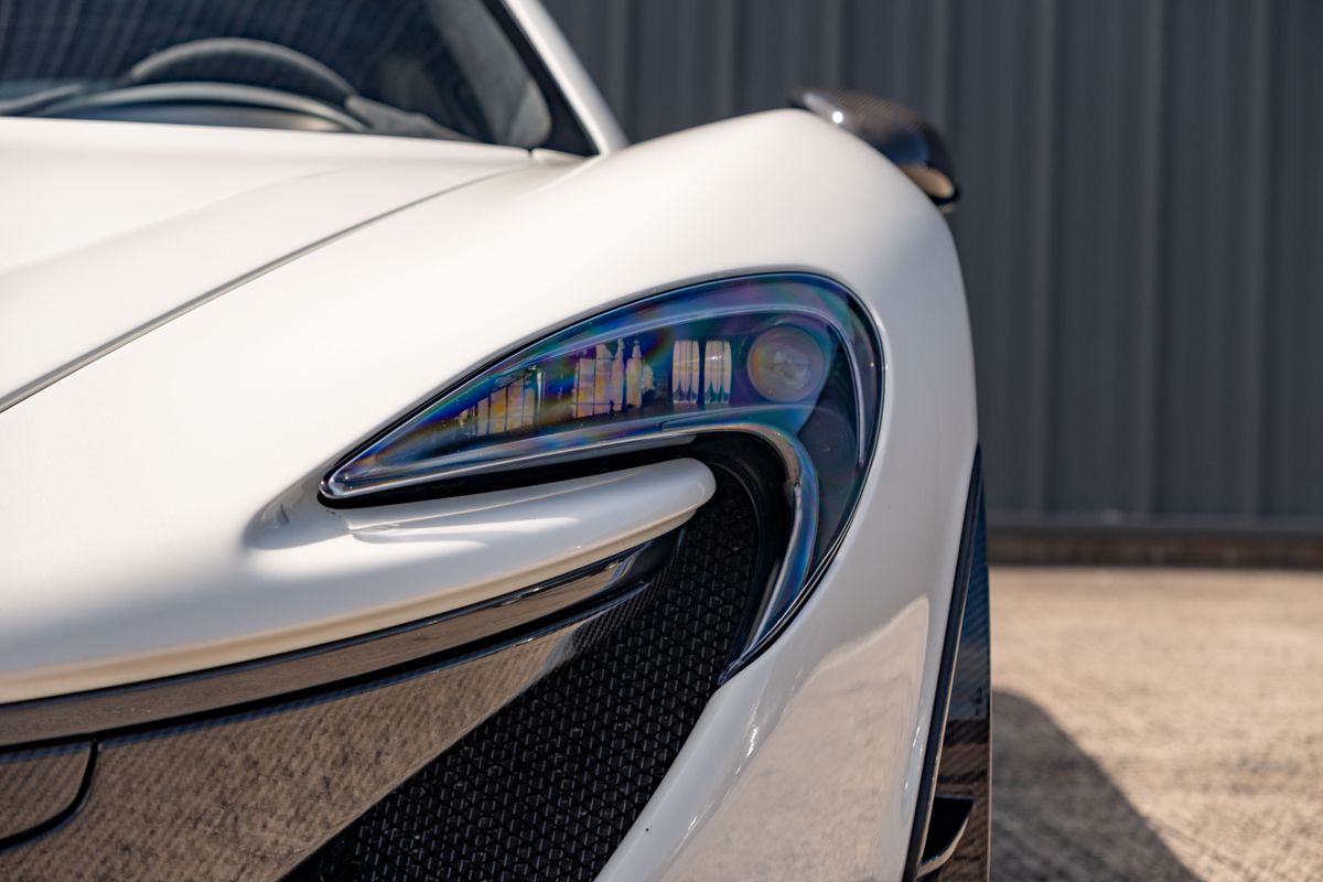 2014 McLaren P1