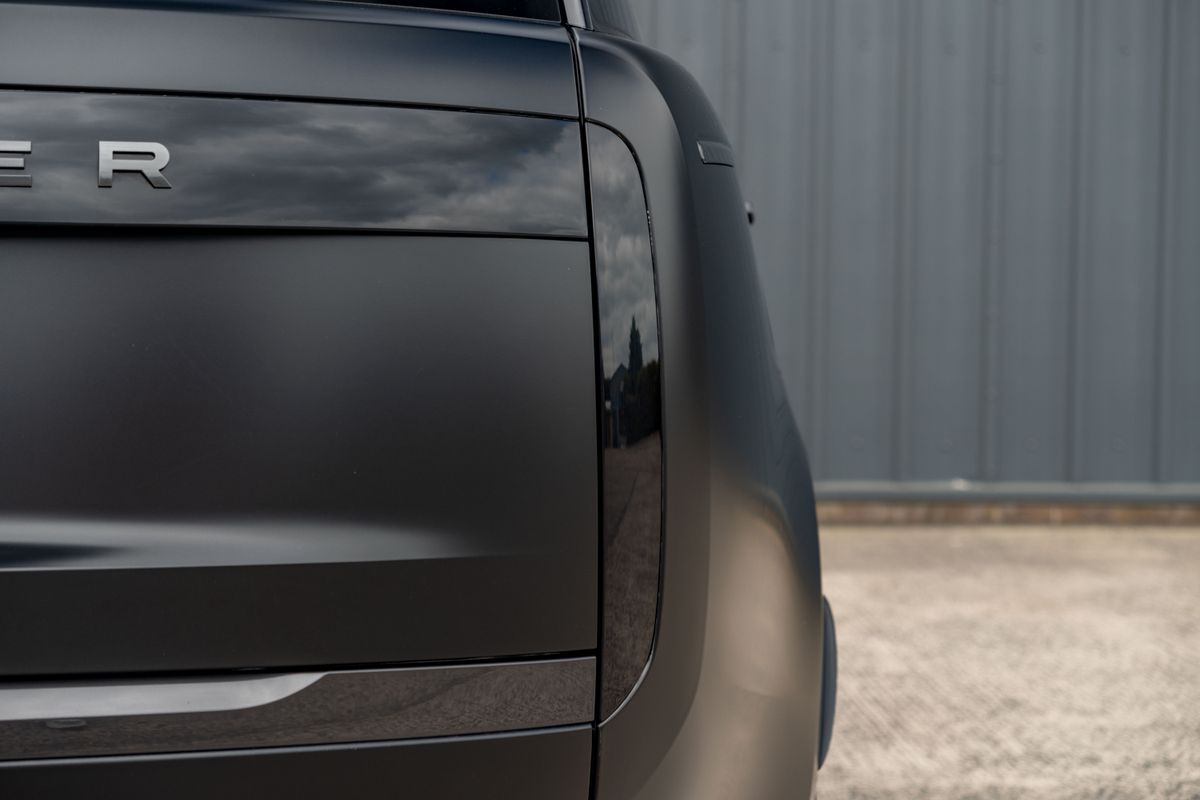 2025 Land Rover Range Rover HSE D350