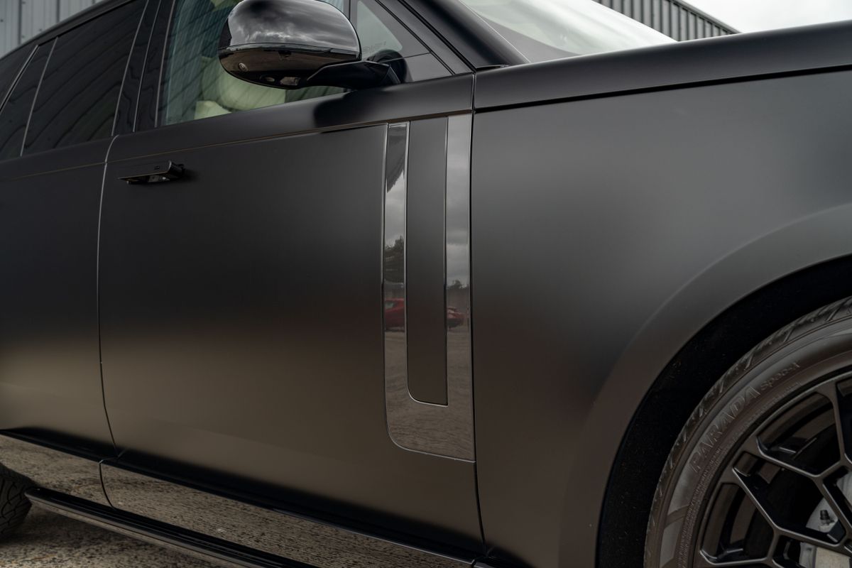 2025 Land Rover Range Rover HSE D350