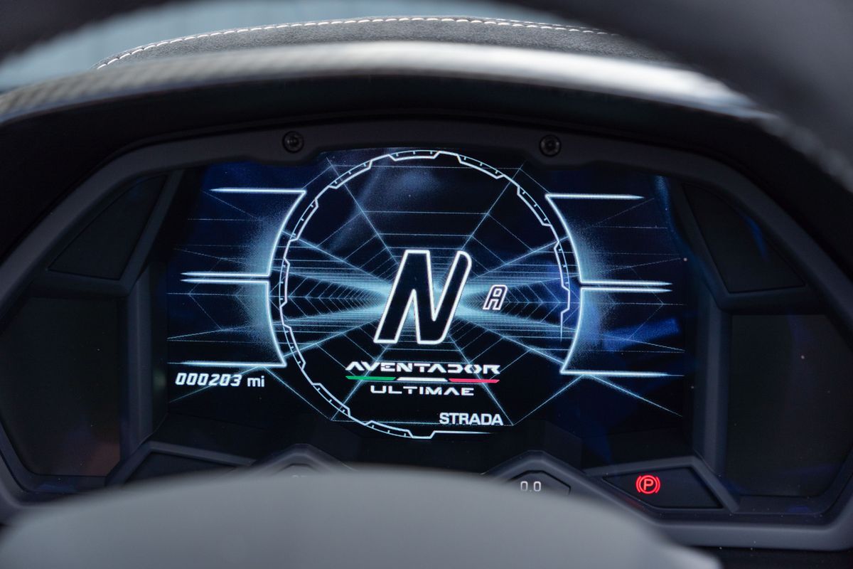 2022 Lamborghini Aventador Ultimae Roadster