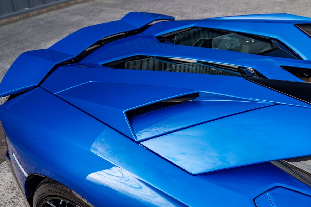 2022 Lamborghini Aventador Ultimae Roadster