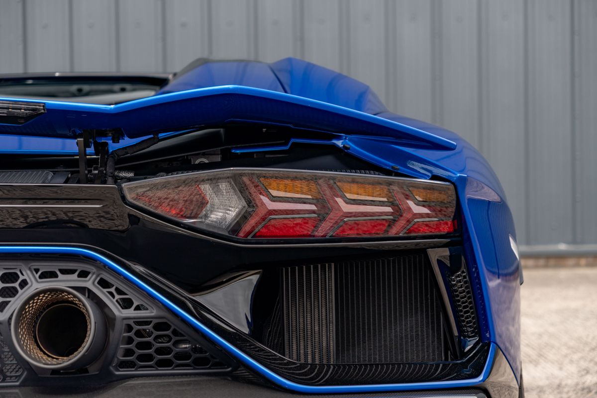 2022 Lamborghini Aventador Ultimae Roadster