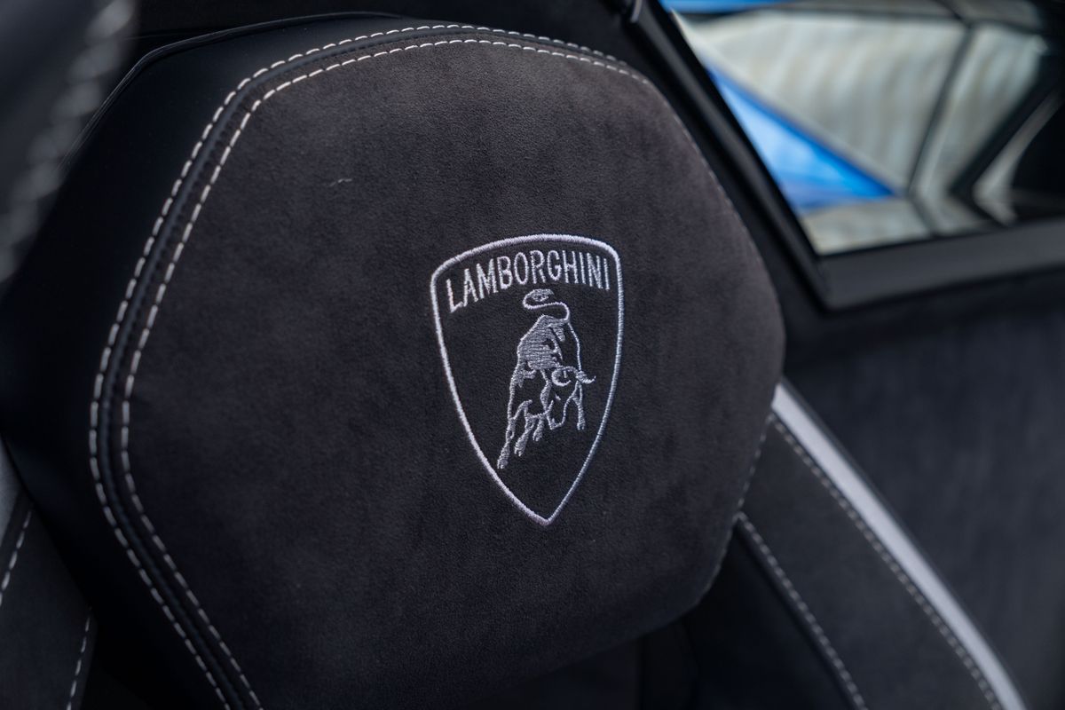 2022 Lamborghini Aventador Ultimae Roadster