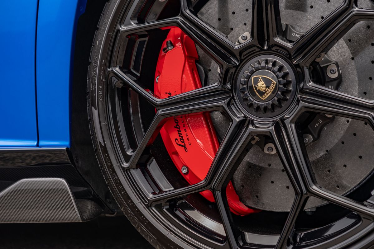 2022 Lamborghini Aventador Ultimae Roadster