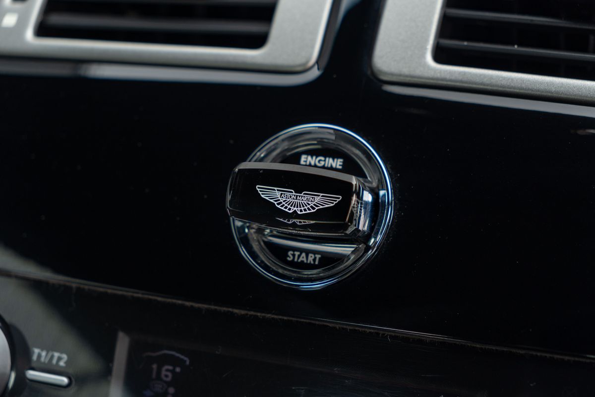 2009 Aston Martin DBS