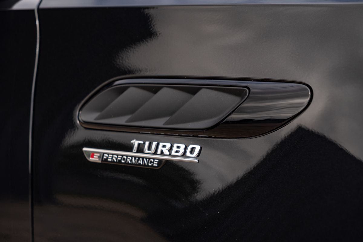 2024 Mercedes-Benz C63 AMG S E Performance