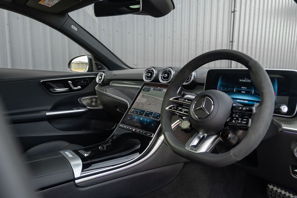 2024 Mercedes-Benz C63 AMG S E Performance