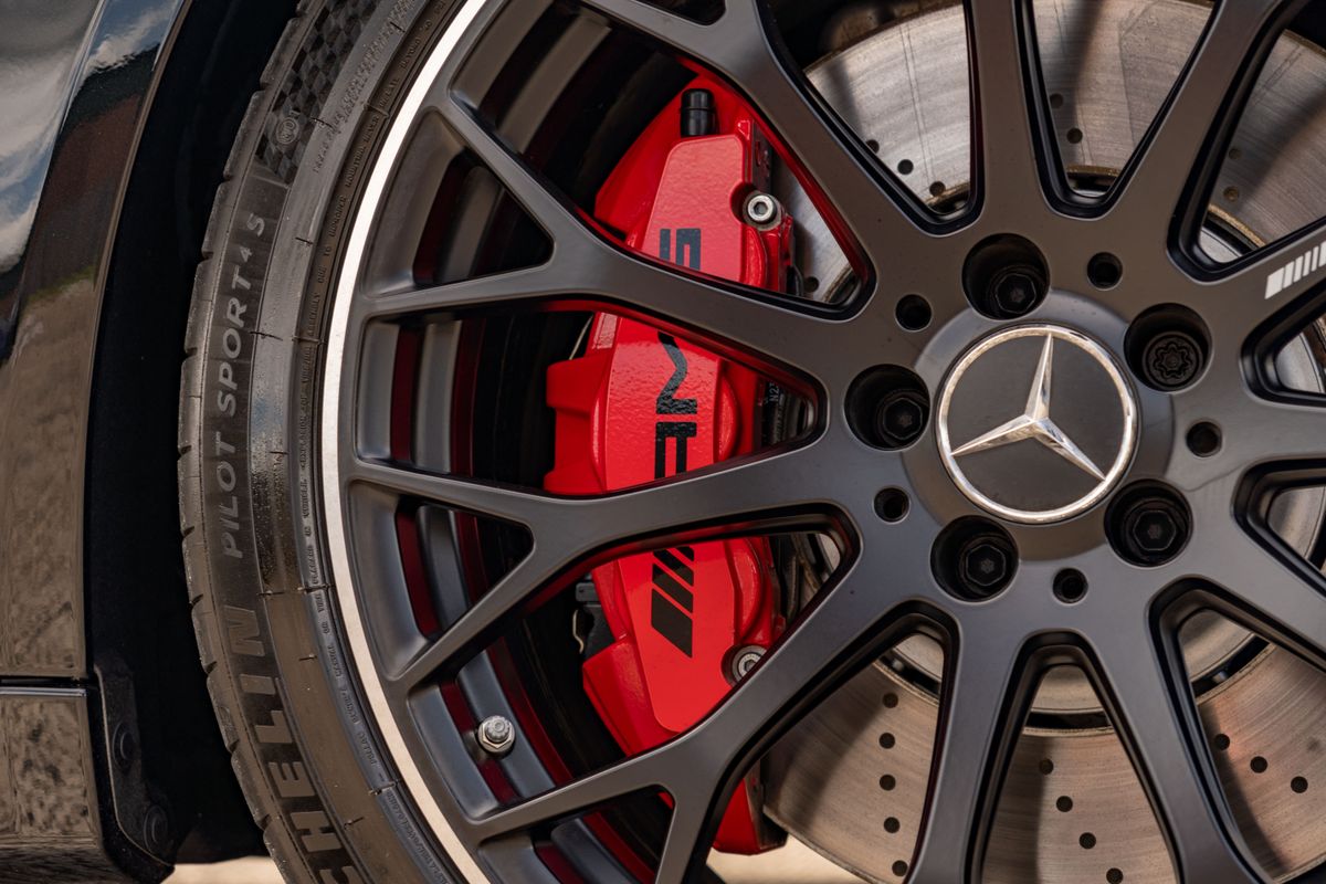 2024 Mercedes-Benz C63 AMG S E Performance