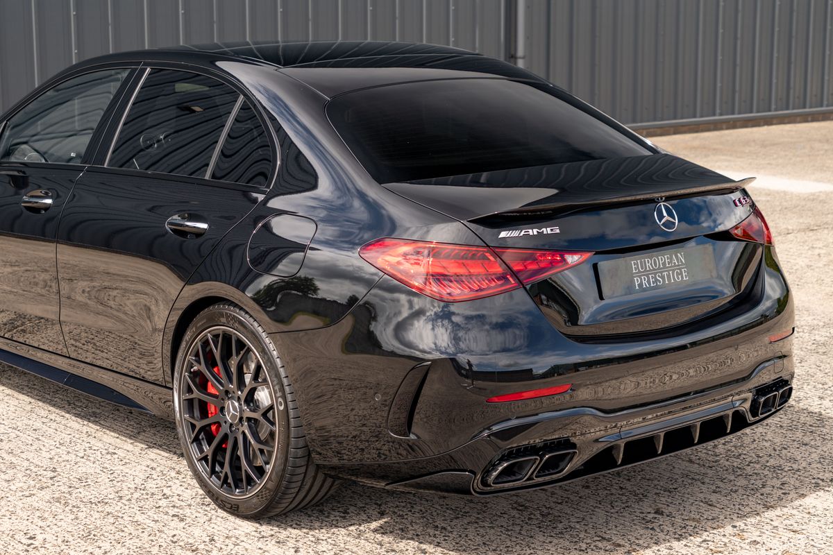 2024 Mercedes-Benz C63 AMG S E Performance
