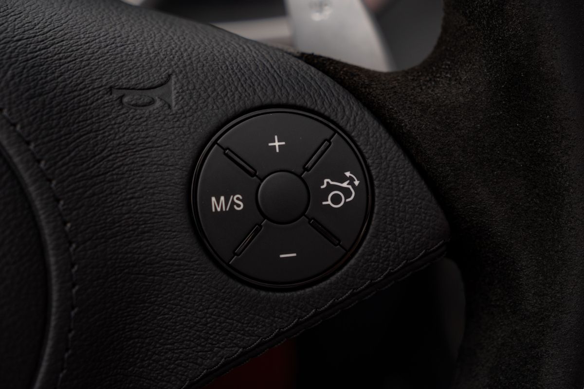 2009 Mercedes-Benz SLR McLaren Stirling Moss