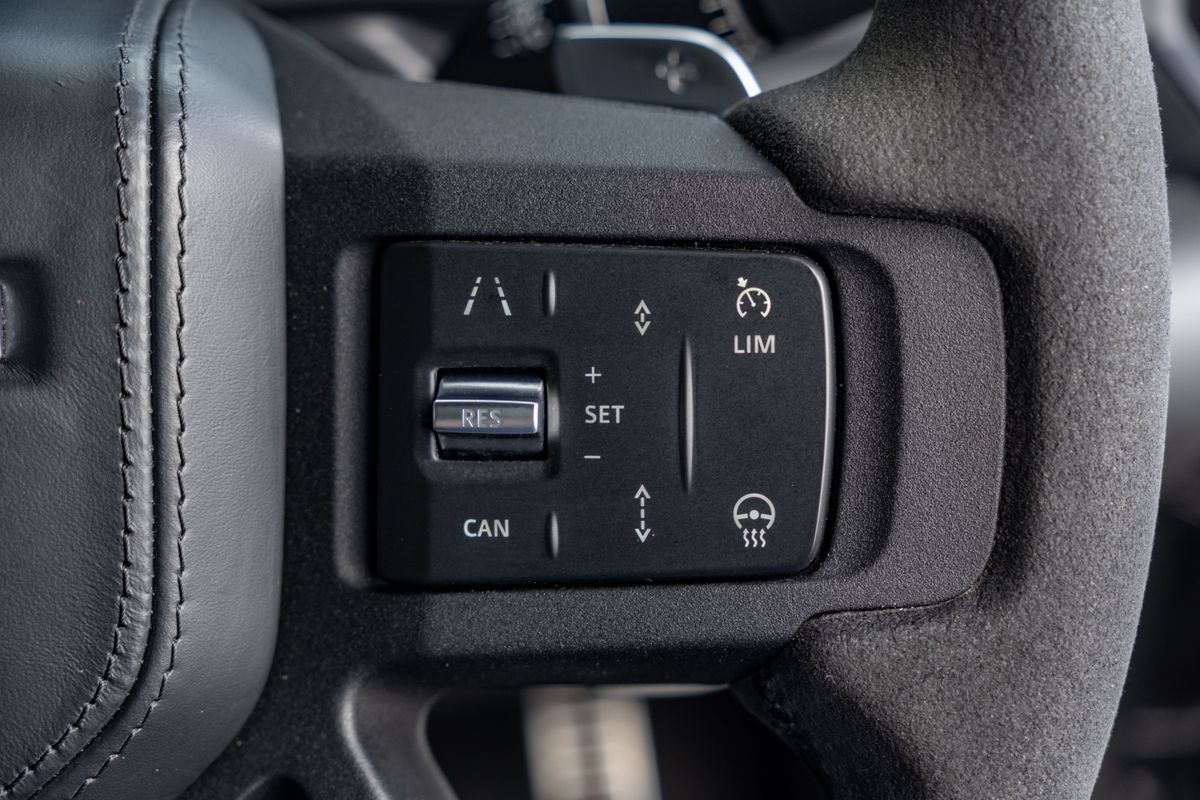 2022 Land Rover Defender V8 Overfinch