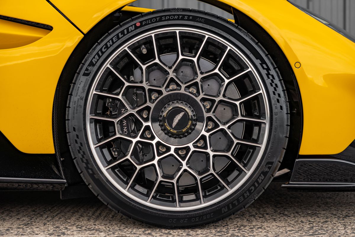 2026 Aston Martin Valhalla