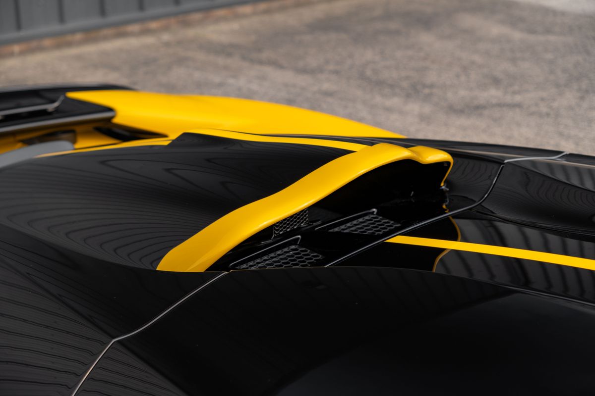 2026 Aston Martin Valhalla