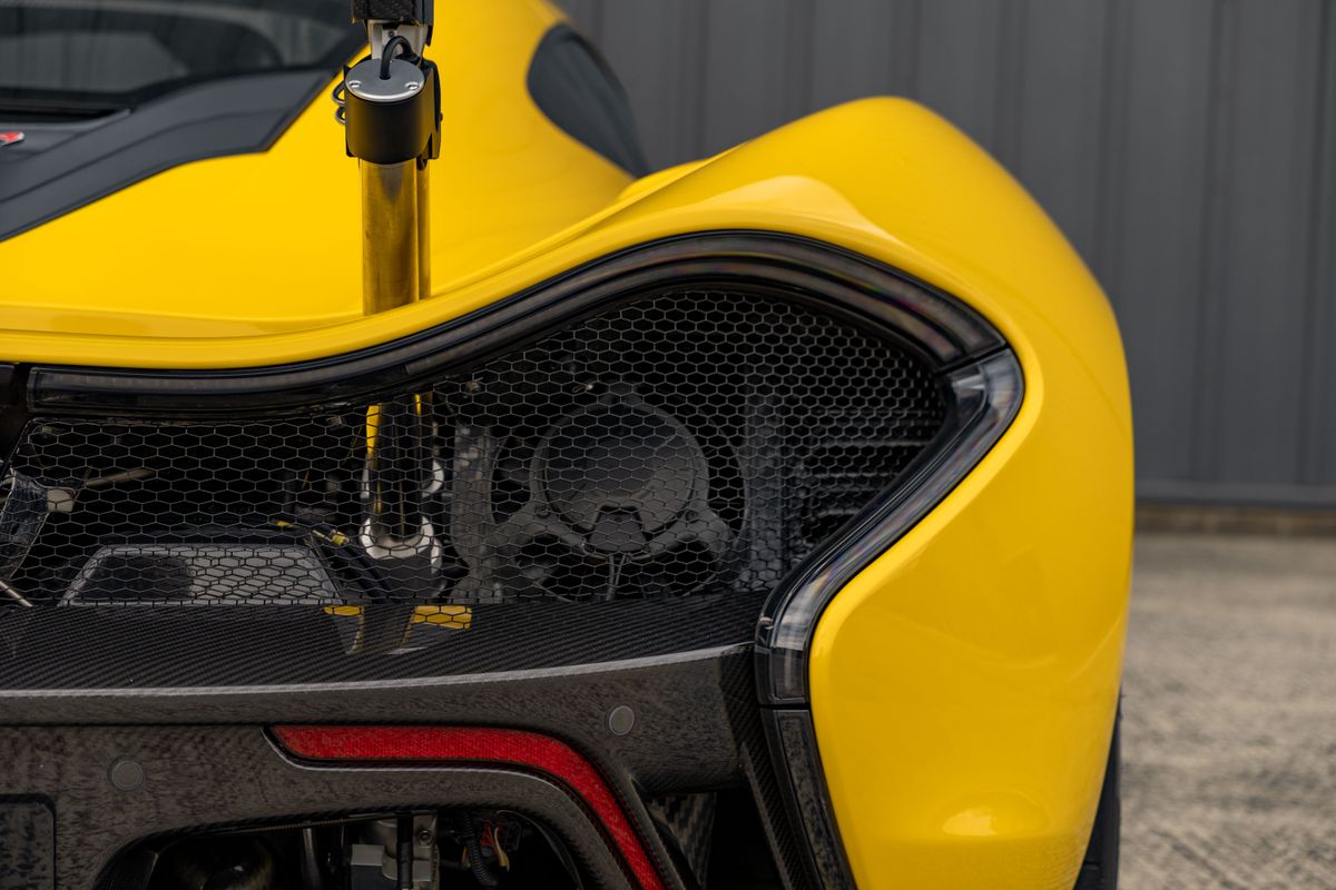 2014 McLaren P1