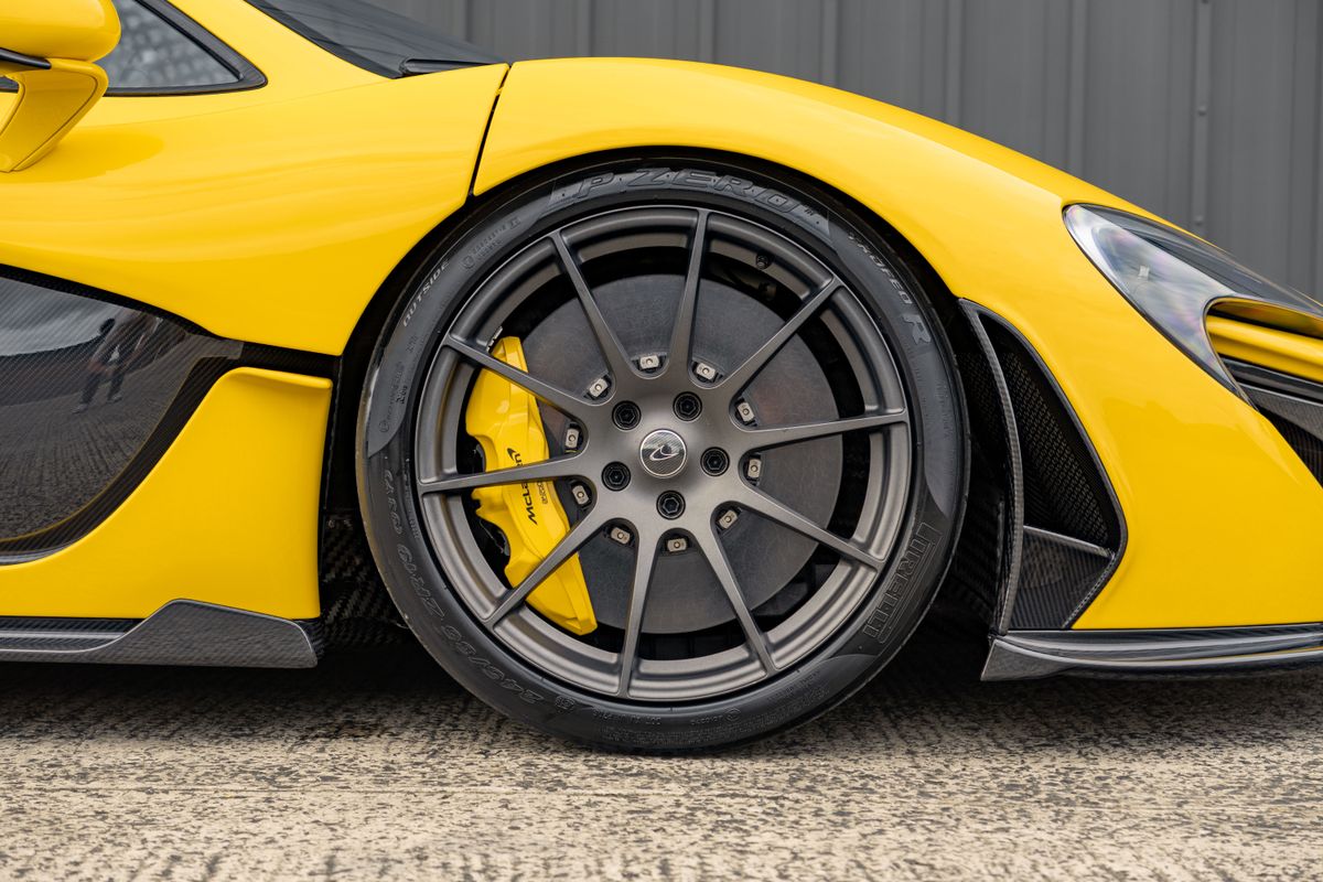 2014 McLaren P1