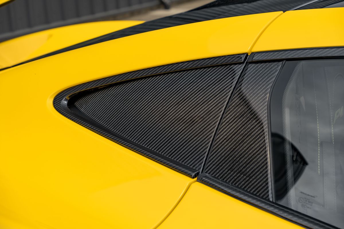 2014 McLaren P1