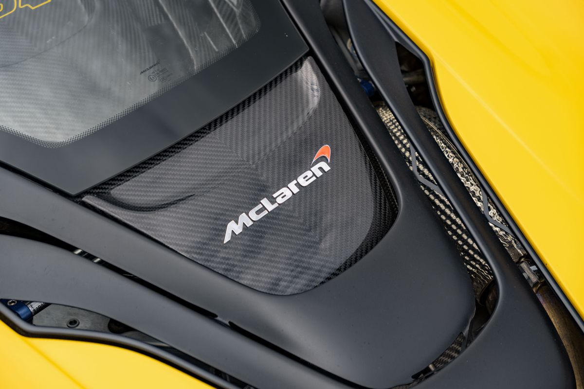2014 McLaren P1