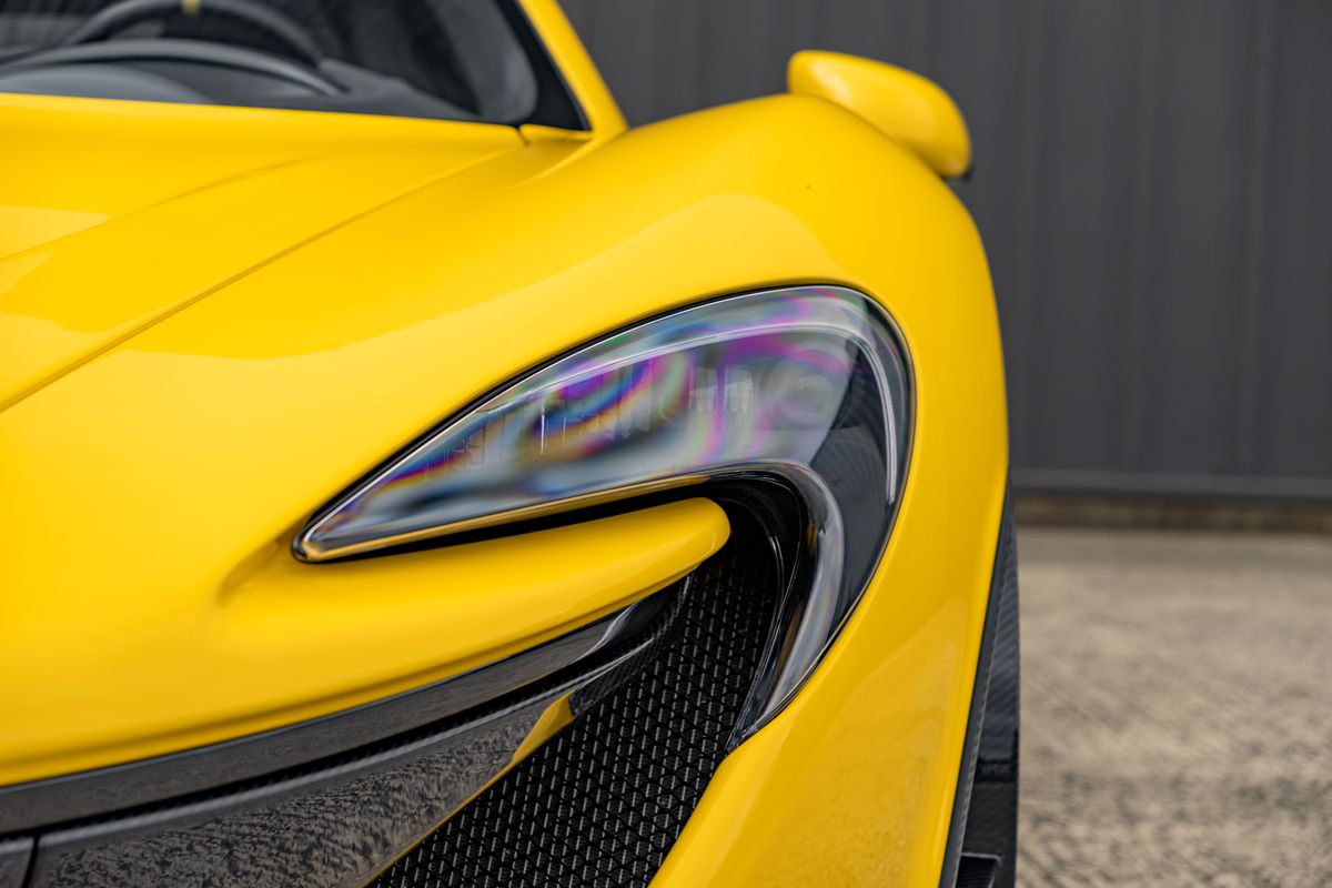 2014 McLaren P1