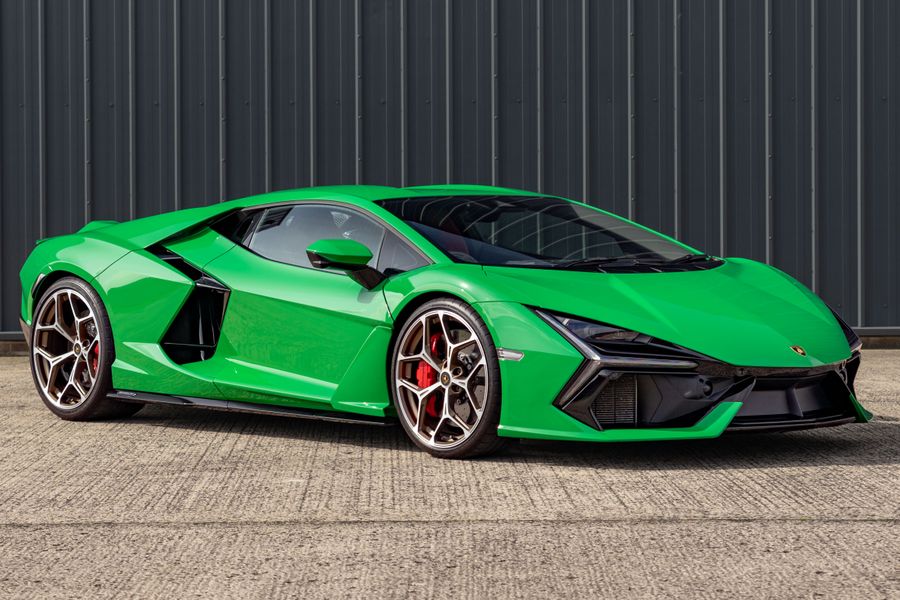 Lamborghini Revuelto
