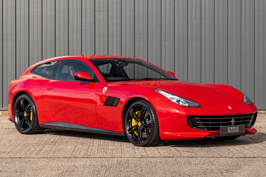 Ferrari GTC4 Lusso V12